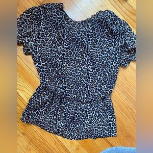 J crew top brand new size XS color leopard